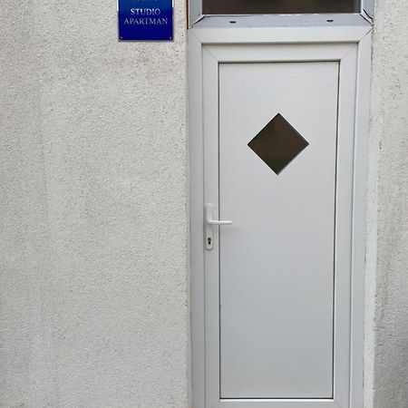 Studio-Apartman Aurora Lägenhet Pula Exteriör bild