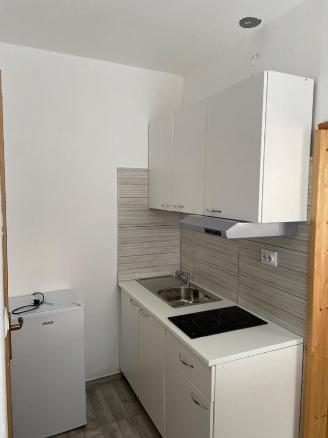 Studio-Apartman Aurora Lägenhet Pula Exteriör bild